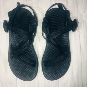 Women’s chacos size 8